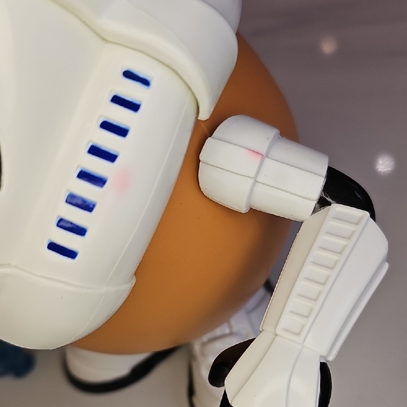 Hasbro Star Wars Stormtrooper Mr. Potato Head White Black Action Figure - Picture 4 of 10